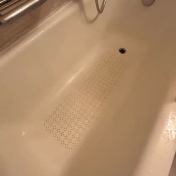 Jolly Tur İle Hayal Kırıklığı Yaşatan Pis Ve Eski Otellerde Konaklama