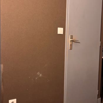 Jolly Tur İle Hayal Kırıklığı Yaşatan Pis Ve Eski Otellerde Konaklama