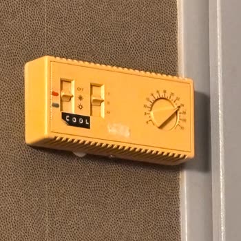 Jolly Tur İle Hayal Kırıklığı Yaşatan Pis Ve Eski Otellerde Konaklama