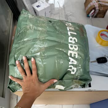 Sürat Kargo'da Yetersiz Poşet Ve Olumsuz Çalışan Yaklaşımı