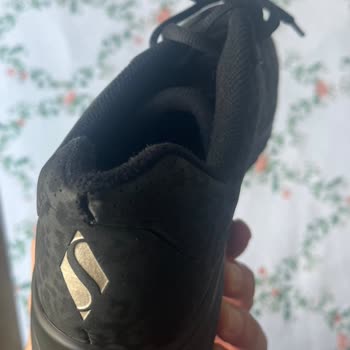 3 Ayda Deforme Olan Ayakkabı İçin İnceleme Sonucu Mağduriyet