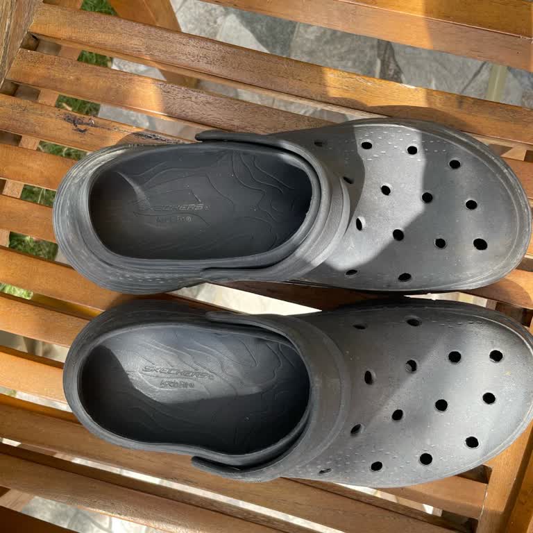 Skechers Terliğin Bir Teki Plajda Küçüldü!