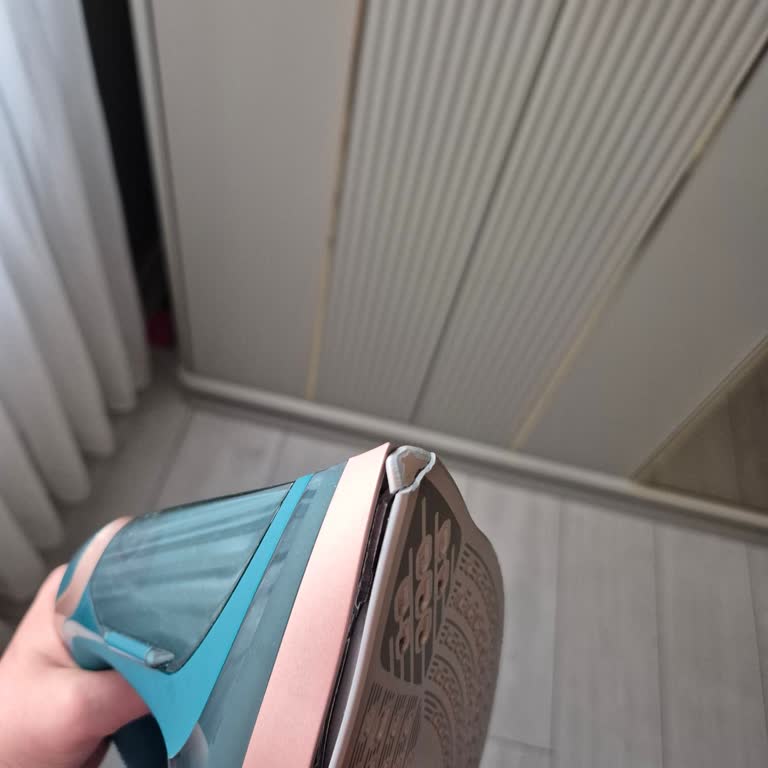 Philips Azur 8000 Serisi Ütüde Taban Kırılması Ve Müşteri Hizmetleri Mağduriyeti