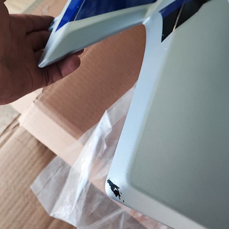 Kalyoncu Motor Aldığım R25 Sağ Grenajda Boya Kavlaması Ve Darbe İzleri