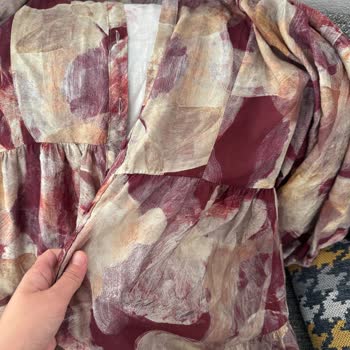 Aldığım Elbise İkinci Kullanımda Parçalandı, Satıcı İlgisiz