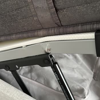 Baza Taşıyıcı Profili Eğildi Ürün Kalitesi Ve Müşteri Hizmetleri Hayal Kırıklığı