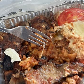 Sipariş Edilen İskenderin Yanık Ve Kötü Yağ Kokulu Olması Sonrası Yaşanan Sağlık Sorunları