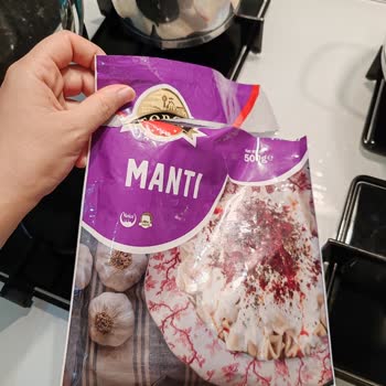 Akdeniz Toros Mantı Paketinden Çıkan Sinek Güvenimi Sarstı