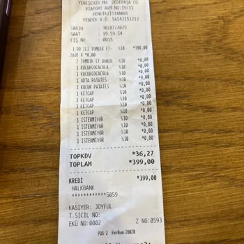 Viaport Asia AVM'de Döner Menüde Taze Olmayan Ürün Ve İlgisiz Hizmet