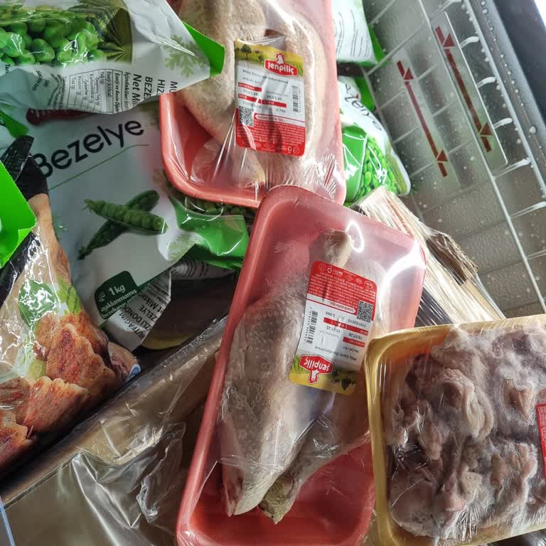 Esatpaşa BİM Şubesinde Hijyen Ve Düzen Sorunları