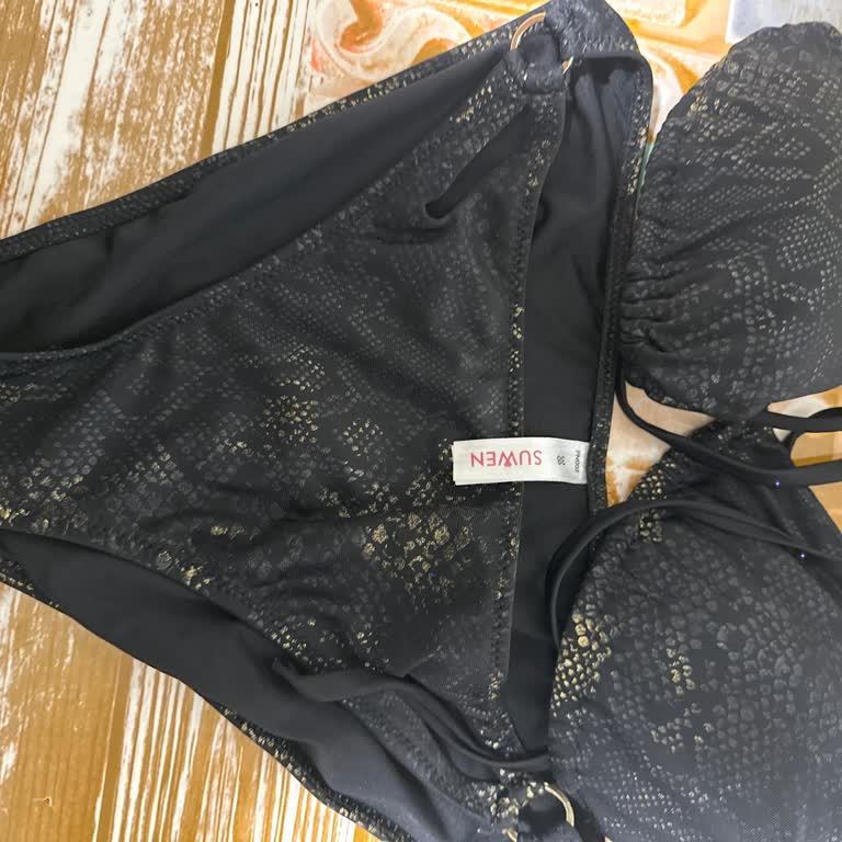 Talimatlara Uygun Yıkamada Bikini Renk Attı, Değişim Ve İade Reddedildi