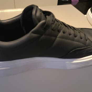 Kısa Sürede Açılan Ayakkabı Ve İade Reddi Hayal Kırıklığı Yarattı