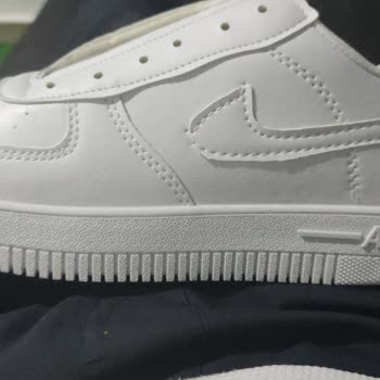 Görseldeki Ürünle Gönderilen Ürün Farklı, Satıcı İletişime Geçmiyor