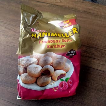 Ülker Büyük Paketlerde Boşluk Sorunu: Hava Dolu Ambalajlar Hayal Kırıklığı Yaratıyor