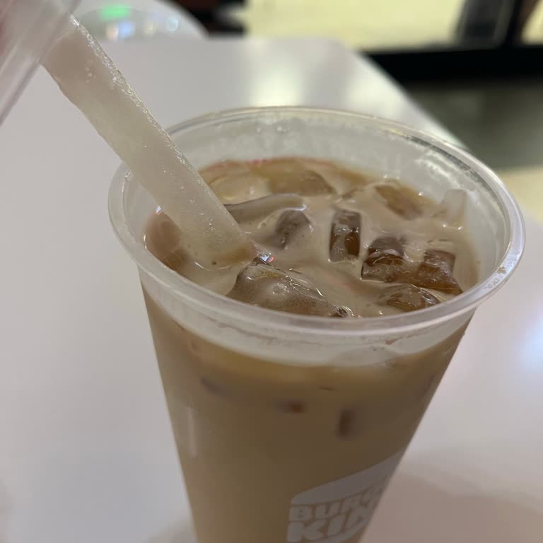 Görseldeki Ürünle Alınan Kahve Farklı, Bisküvili Kahve Yok