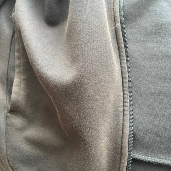 Puma Sweatshirtte Renk Değişimi Ve Tutarsız Değişim Politikası