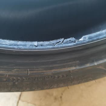 Goodyear Yeni Aldığım Lastik İki Gün İçinde Parçalandı, Kimse Sorumluluk Almıyor!