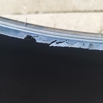 Goodyear Yeni Aldığım Lastik İki Gün İçinde Parçalandı, Kimse Sorumluluk Almıyor!