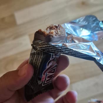 Çocuk Çikolatasında Kıl/Tüy Çıkması Ve Müşteri Hizmetlerinin İlgisizliği