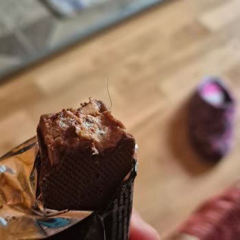 Çocuk Çikolatasında Kıl/Tüy Çıkması Ve Müşteri Hizmetlerinin İlgisizliği