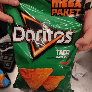 Doritos Paketinden Ölü Böcek Larvası Çıkması Ve Hayal Kırıklığı