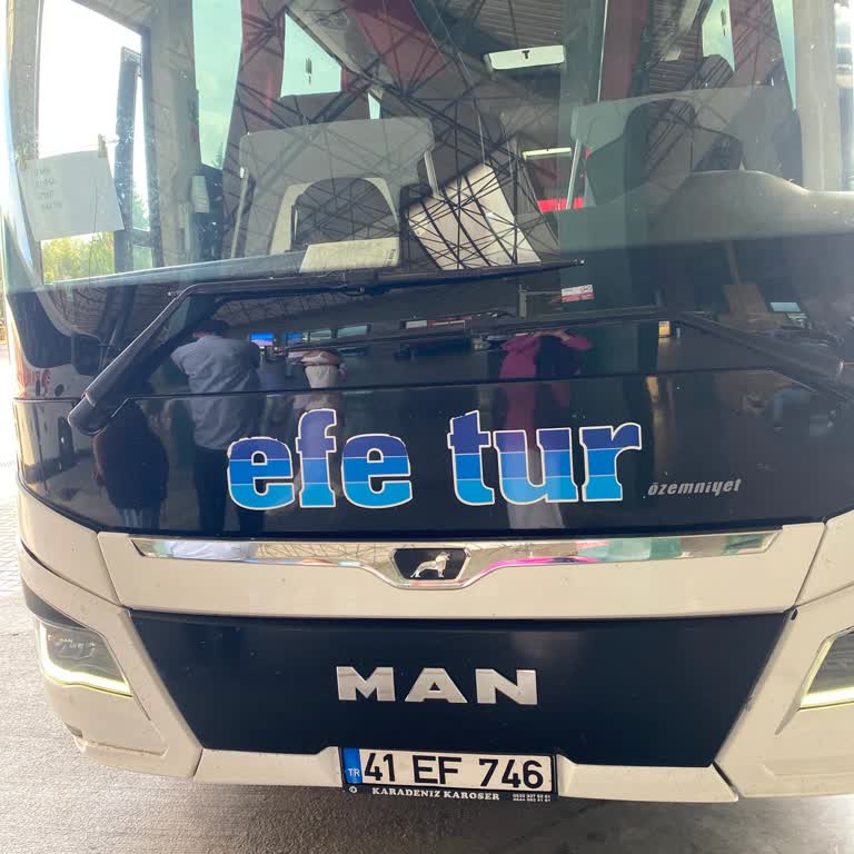 Gece Yolculuğunda Şoför Krizi Ve Uzun Süreli Bekleyiş