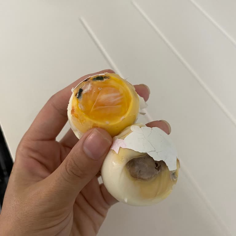 Onur Market'ten Aldığım Yumurtanın Kalitesi Konusunda Endişelerim Var!