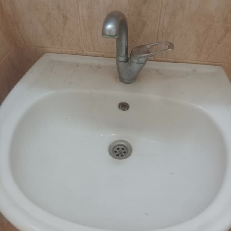 Sürekli Su Kesintisi Hayatımızı Zorlaştırıyor