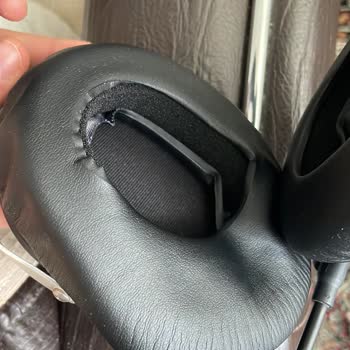 Kutusunda Bekleyen Kulaklığın Pedleri Patladı, Destek Yetersiz