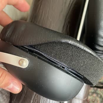 Kutusunda Bekleyen Kulaklığın Pedleri Patladı, Destek Yetersiz