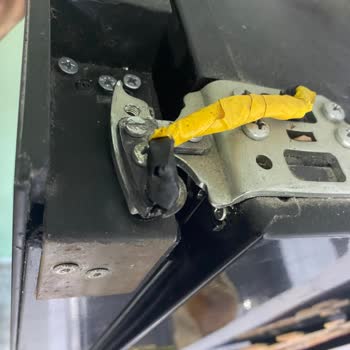 Vestel Buzdolabı Kapağı Kırıldı, Güvenlik Riski Oluştu