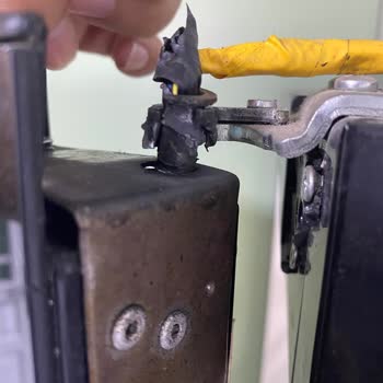 Vestel Buzdolabı Kapağı Kırıldı, Güvenlik Riski Oluştu