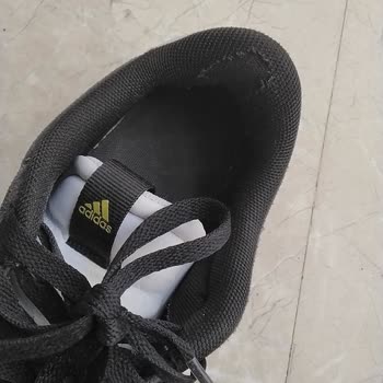 Adidas Garanti Süresi İçindeki Ayakkabı Kusurları Mağaza Tarafından Reddedildi