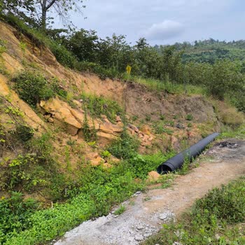İçişleri Bakanlığı Köyümüzde Yol Ve Temizlik Sorunları Hayatımızı Tehdit Ediyor