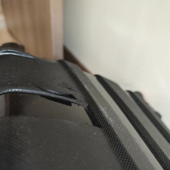 Uçuş Sonrası Kırık Ve Yırtık Valiz Teslimi