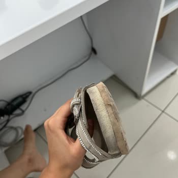 Elle Ayakkabı Kısa Sürede Kullanılamaz Hale Gelen Terlik İçin İade Talebi!