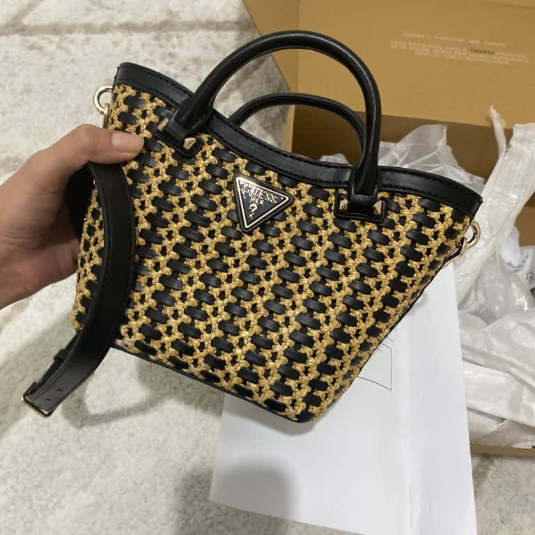 Guess'ten Alınan Çantada Toz Torbası Eksikliği Ve Müşteri Hizmetleri İlgisizliği