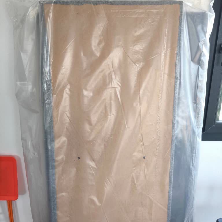 Kırık Koltuk Kolu Haftalardır Teslim Edilmiyor, Sürekli Oyalıyorlar