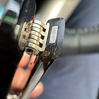 Ray Ban Gözlükte Kılcal Çatlak Ve Garanti Reddi