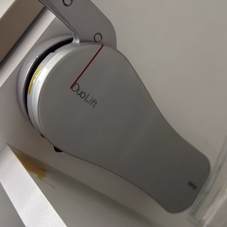 Mutfak Dolabı Amortisörleri Aynı Anda Arızalandı, Destek Bekliyorum