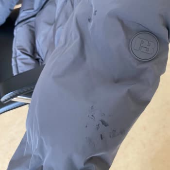 Siparişimde Lekeli Ve Farklı Kalitede Mont Gönderildi