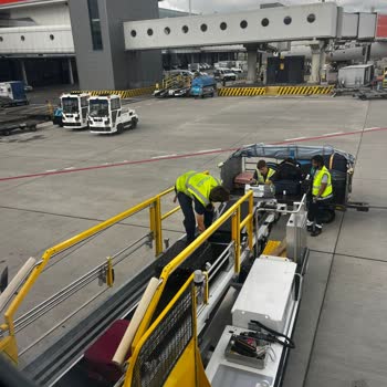 Sunexpress Valizimi Kırdı, Sorumluluk Almadı