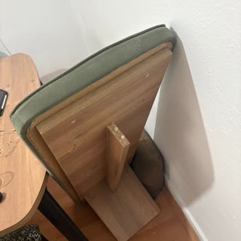 Servis Ücreti Her Durumda Alınıyor, Kırılan Koltuk İçin Çözüm Sunulmuyor