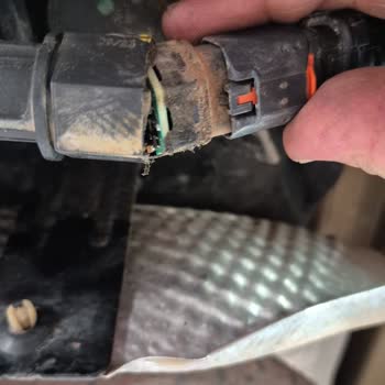 Toyota Mazot Filtresi Soketi Çatlağı Garantiye Alınmadı!