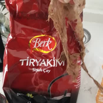 Aldığım Çayın İçinden Poşet Çıkması Ve İletişim Eksikliği