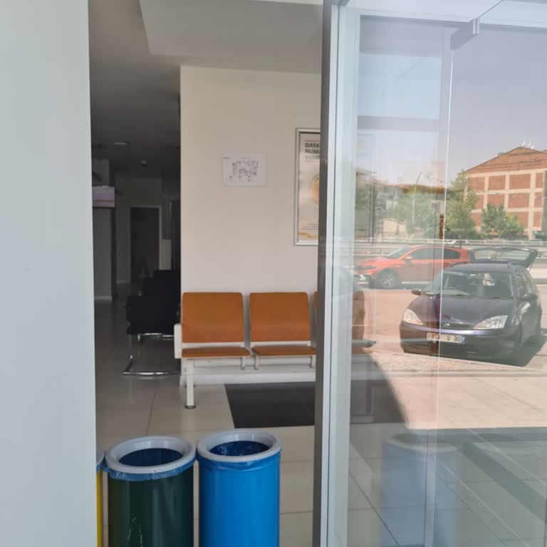 Enerjisa Gölbaşı Şubesinde Randevu Saatine Kadar Dışarıda Bekletildim