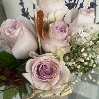 Evlilik Yıldönümünde Gelen Çiçek Ve Çikolata Hayal Kırıklığı Yaşattı