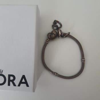 Pandora Mücevher Bileklik 2 Ayda Karardı, Mağaza Sorumluluk Almadı