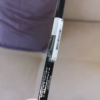 I Face Color Loss and Dryness Issues with L'Oréal Eyeliner After Just Two Uses