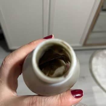 I Face Green Discoloration with L'Oréal Paris Excellence 7.3 Hair Dye After Application